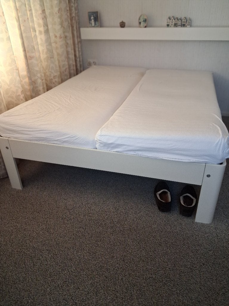 2 Tweepersoons Bedden, Huis en Inrichting, Ophalen, Gebruikt, Tweepersoons, 140 cm