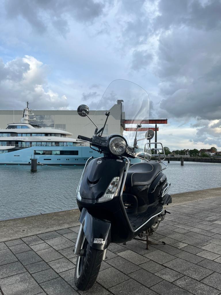 Sym fiddle 2 blauw kenteken 2018, Fietsen en Brommers, Gebruikt, SYM, Ophalen of Verzenden, Benzine
