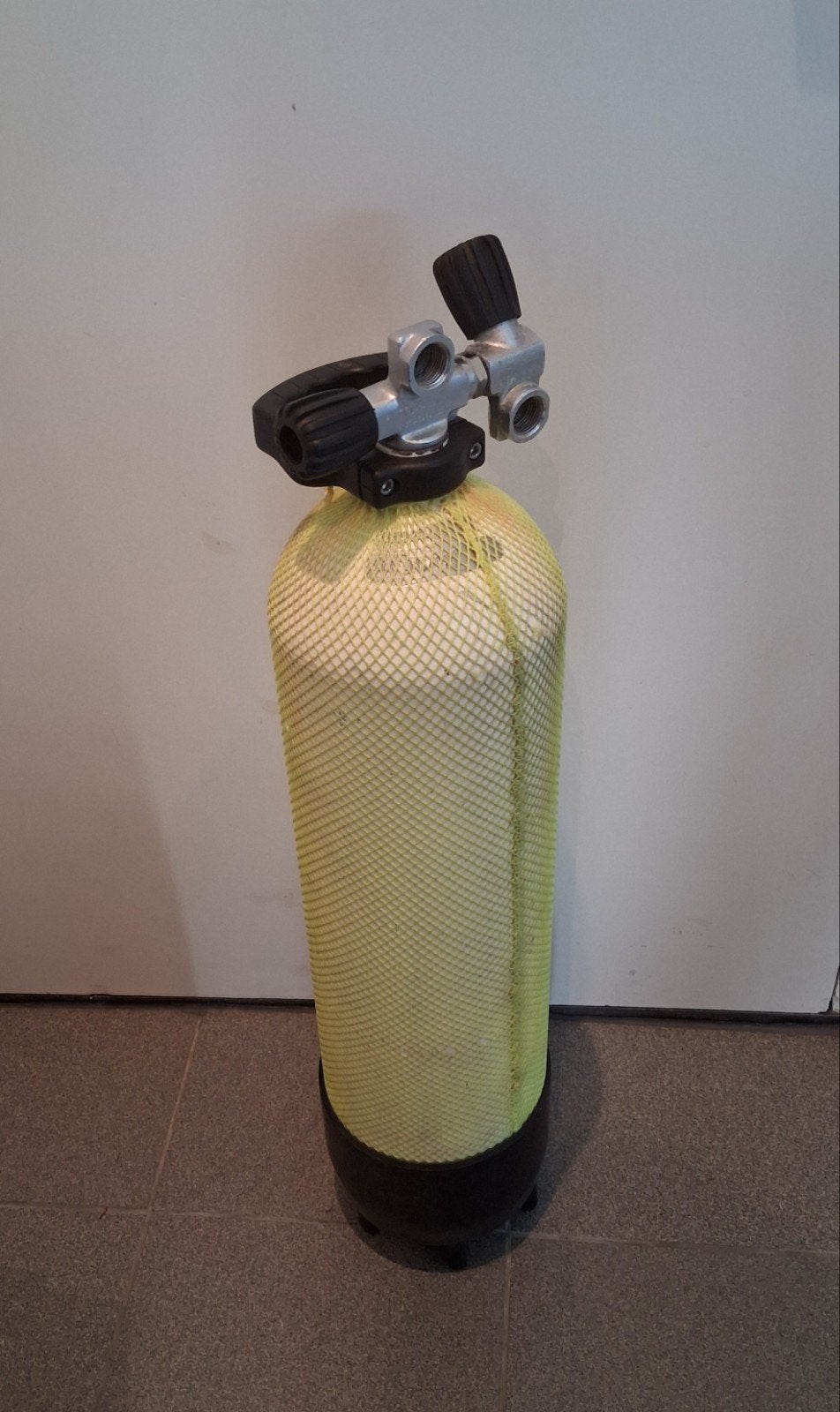 Te koop: Duikfles 12L met 2e kraan. 230bar. gekeurd 06/31, Watersport en Boten, Ophalen, Gebruikt, Duikfles