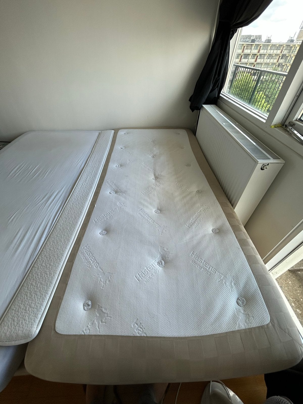 King size bed met matras - 206x220 cm, Overige materialen, Gebruikt, Beige, Tweepersoons
