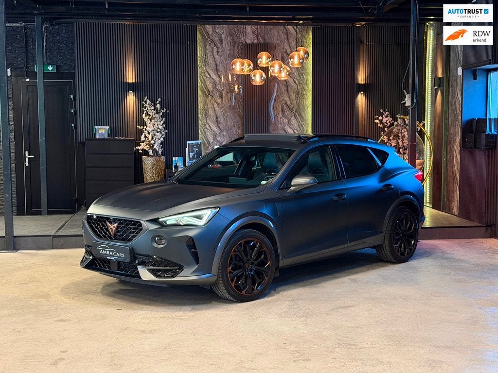 CUPRA Formentor 1.4 e-Hybrid VZ Copper Edition|PANO|KUIP|BOM, Gebruikt, 4 cilinders, Hybride Elektrisch/Benzine, SUV of Terreinwagen