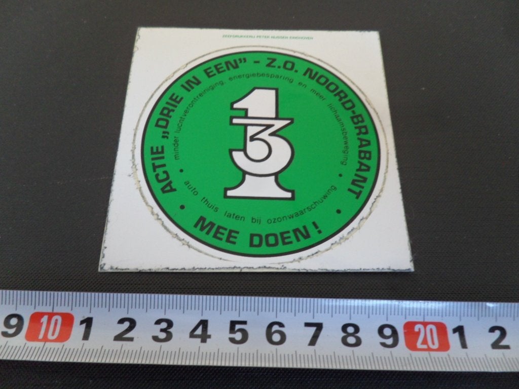 sticker Actie "drie in een " - z.o. Noord - Brabant Mee doen, Ophalen, Zo goed als nieuw