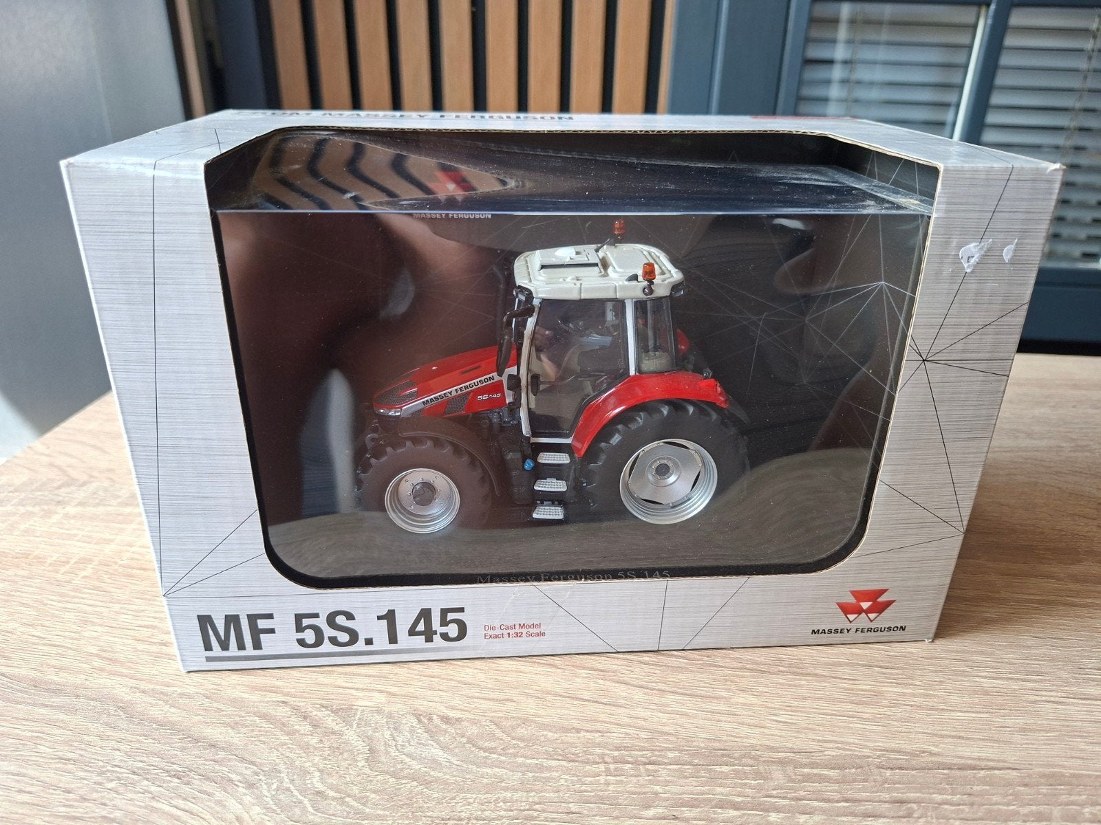 Massey Ferguson MF 5S.145 Die-Cast Model, Hobby en Vrije tijd, Ophalen of Verzenden, Nieuw, Overige typen, Overige merken