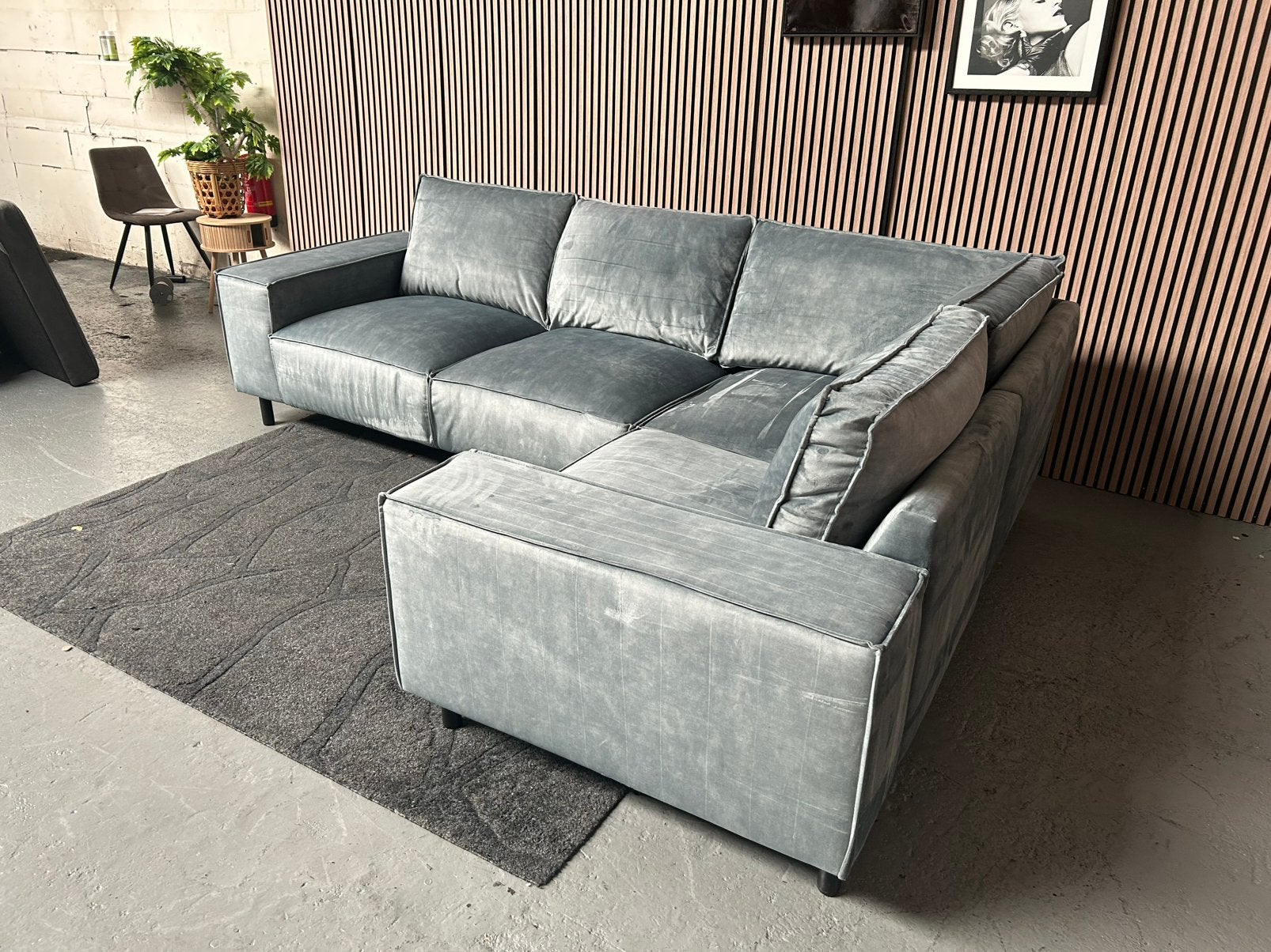 GRATIS LEVERING VELVET HOEKBANK 300X217 GEREINIGD, 300 cm of meer, Ophalen of Verzenden, Zo goed als nieuw, Vierpersoons of meer