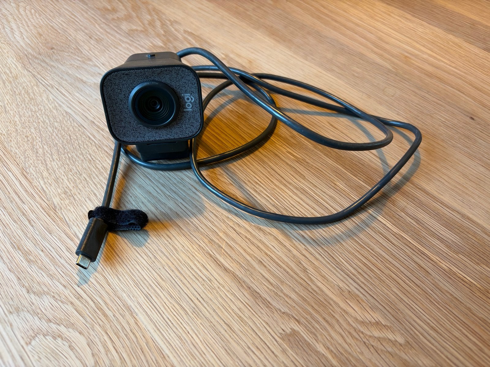Logitech Streamcam, Ophalen of Verzenden, Zo goed als nieuw, Windows, Monitorclip