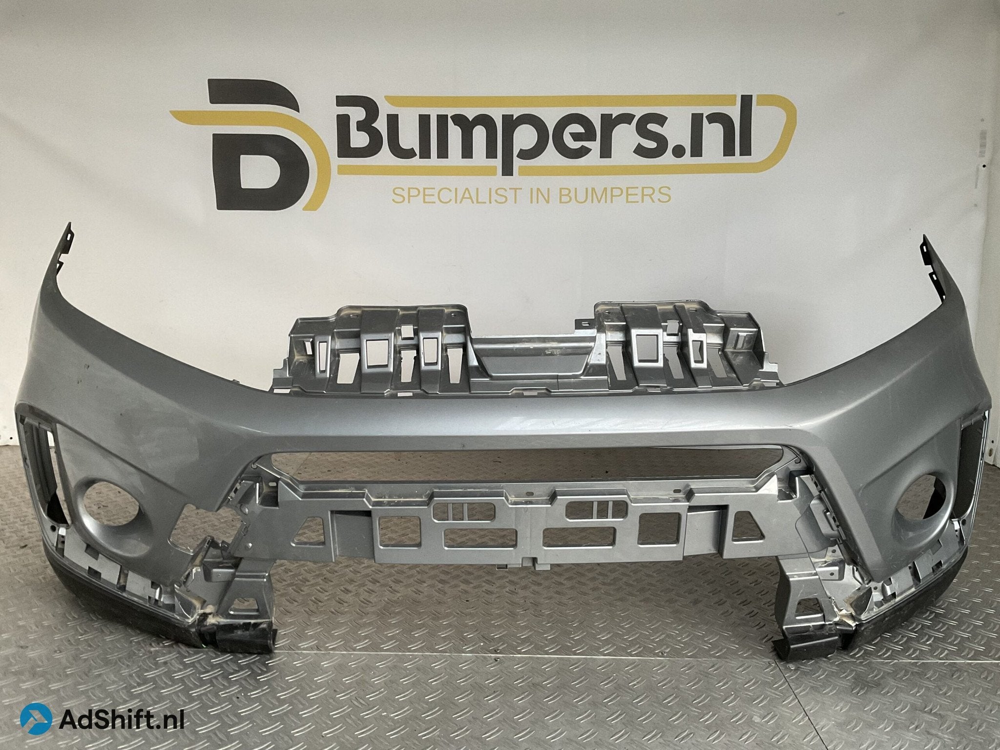 Bumper Suzuki Vitara Facelift 18- 71711-86R Voorbumper E5-16, Bumper