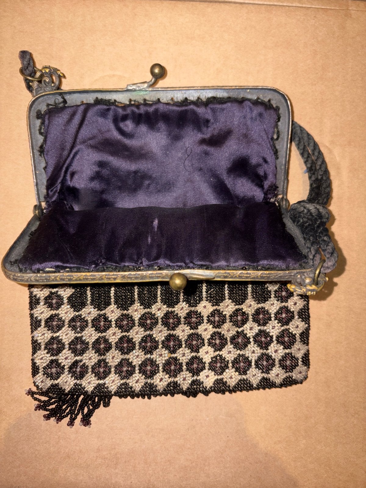 Antieke kralen handtas met metalen frame, Ophalen of Verzenden