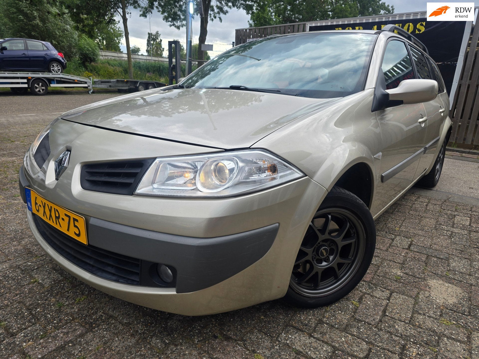 Renault Mégane Grand Tour 1.5 dCi Tech Line/airco/apk 16-02, 4 cilinders, Bruin, 125 €/maand, Euro 4