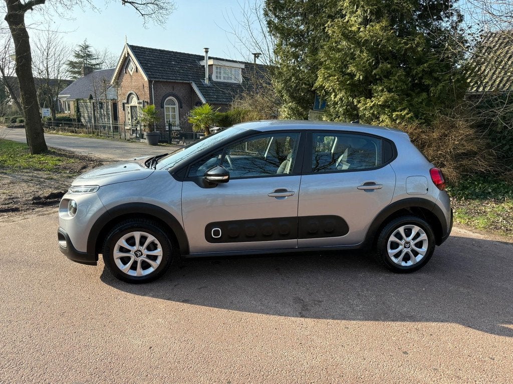 Citroen C3 1.2 PureTech Feel / Navi / Airco / PDC / Apk / Bt, Voorwielaandrijving, 83 pk, 450 kg, Gebruikt