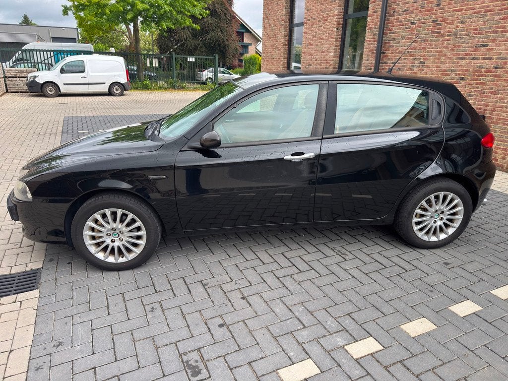 Alfa Romeo 147 1.6 T.Spark Progression, Voorwielaandrijving, Gebruikt, 4 cilinders, 400 kg