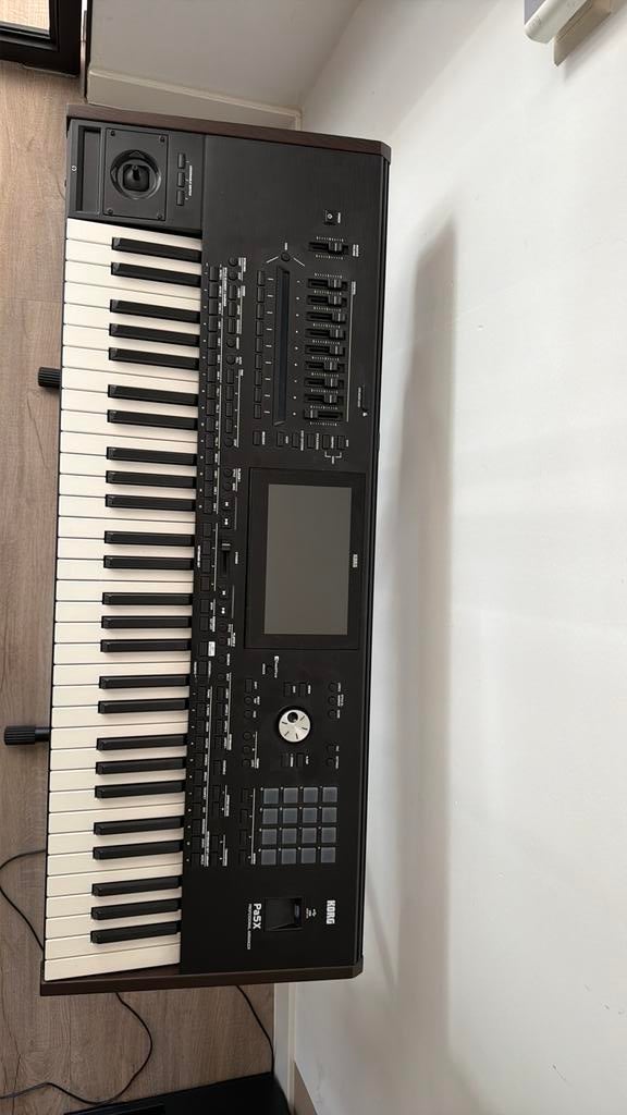 Korg pa 5 x pro, Muziek en Instrumenten, Ophalen of Verzenden, Zo goed als nieuw, 61 toetsen, Korg