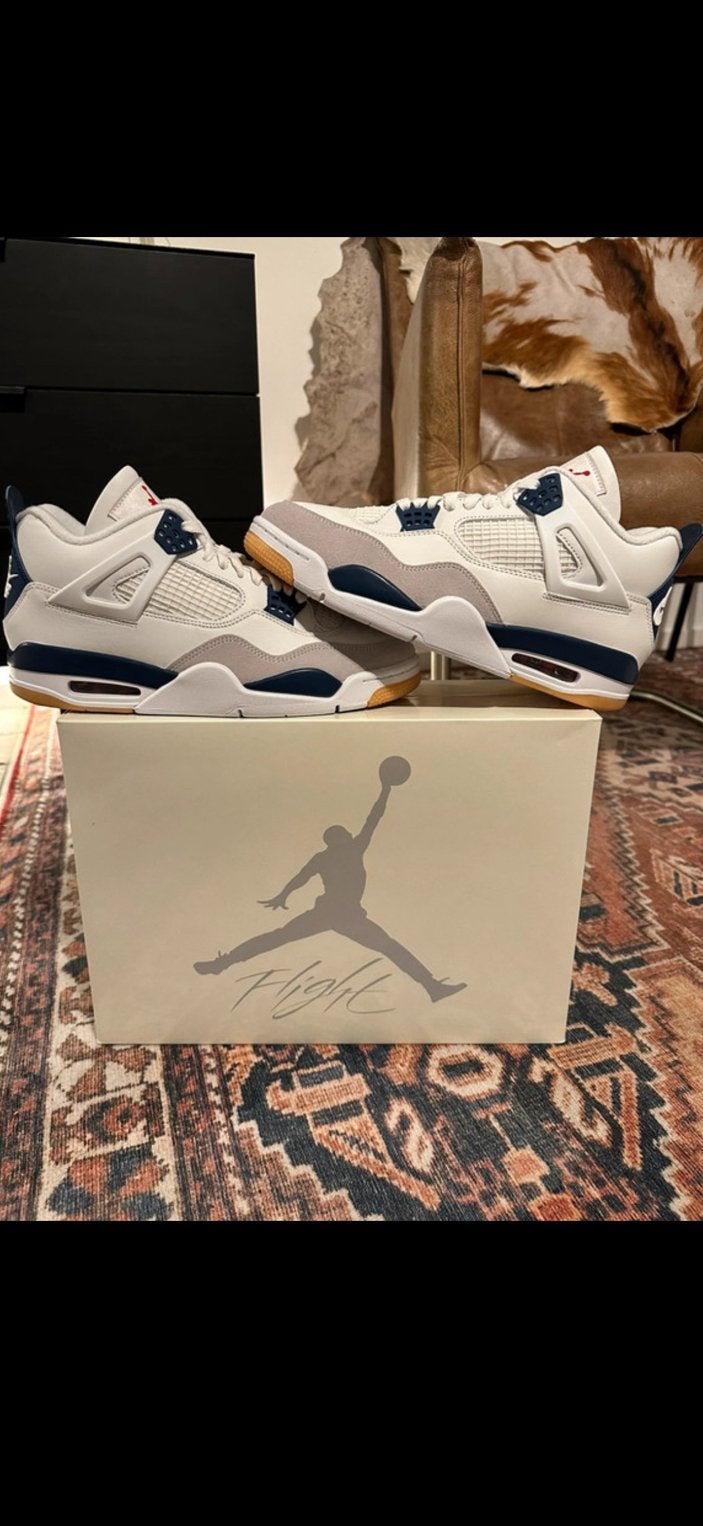 Nike Air Jordan 4 SB maat 44 nieuw!, Ophalen of Verzenden, Nieuw, Wit