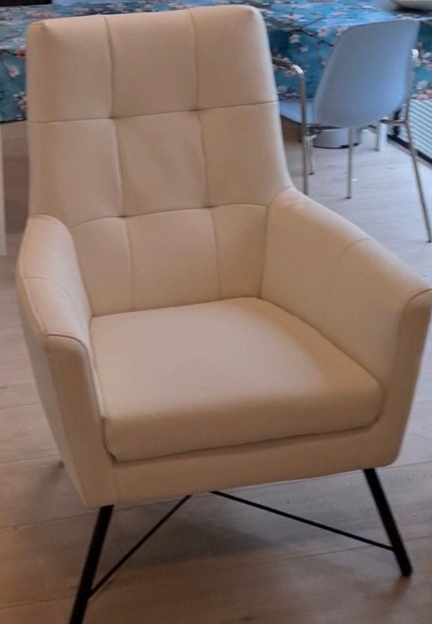 Toledo leren  fauteuil  met bijhorende hocker z.g.a.n., Ophalen, Zo goed als nieuw, Leer