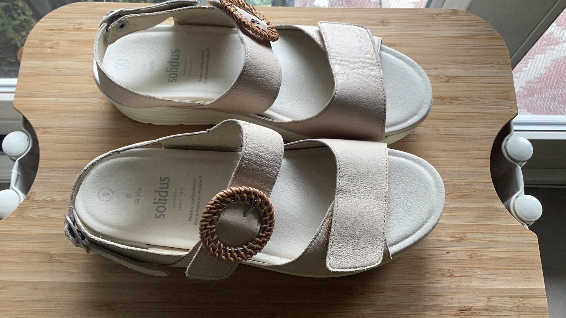 Nieuwe zomerschoenen Solidus, Kleding | Dames, Schoenen, Ophalen, Beige, Sandalen of Muiltjes, Zo goed als nieuw
