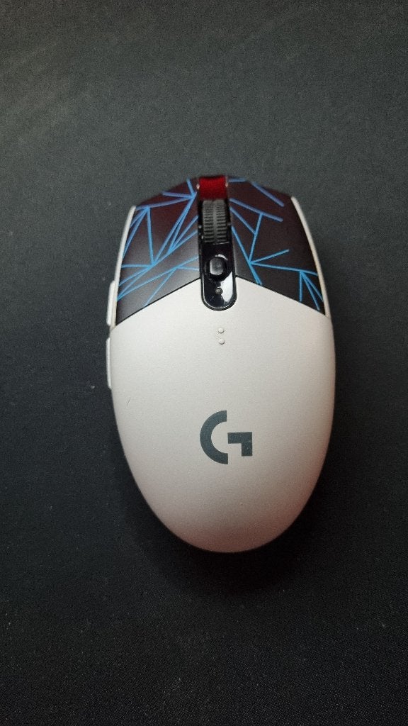 Special edition Logitech K/DA G305 wirleless mouse, Computers en Software, Muizen, Ophalen, Rechtshandig, Muis, Gebruikt