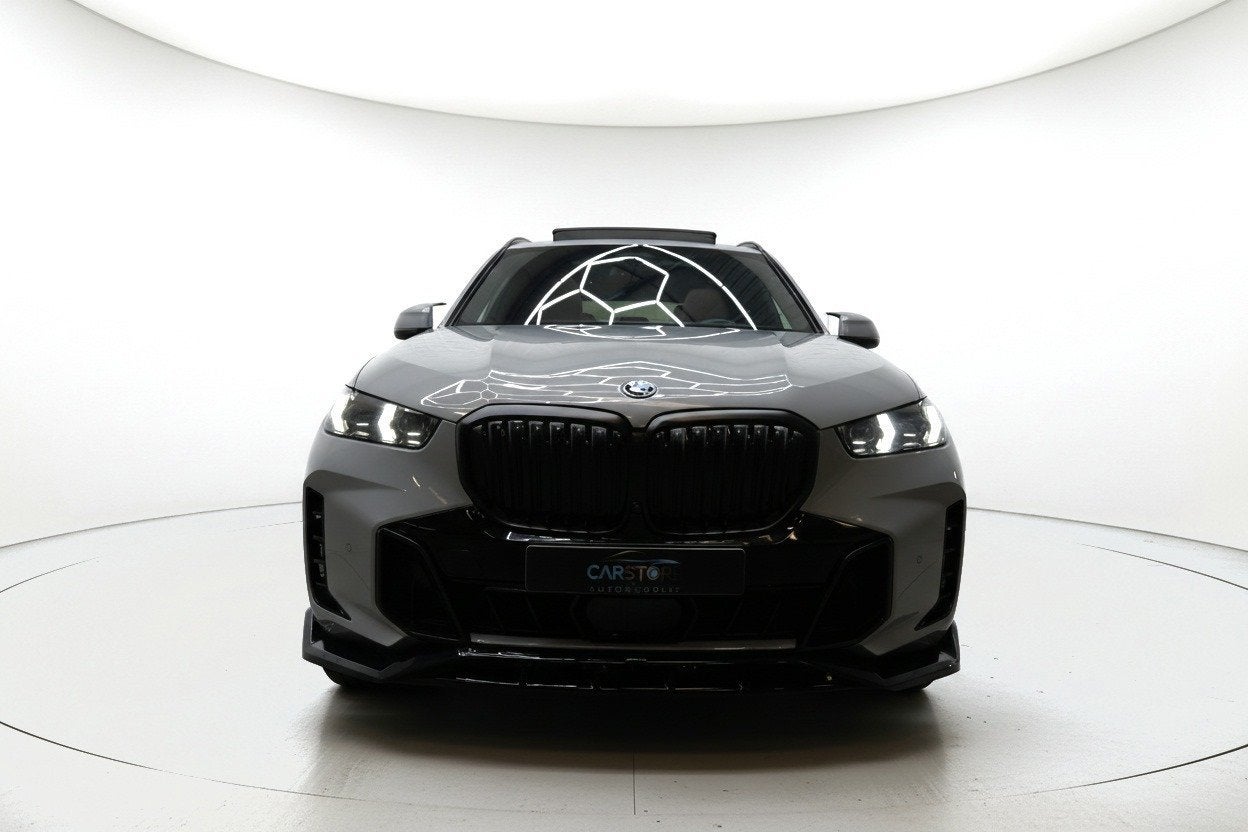 BMW X5 XDrive50e M SPORT PANO 360 HEAD UP H&K LUCHTV, Auto's, Dealer onderhouden, Gebruikt, 2395 kg, 489 pk