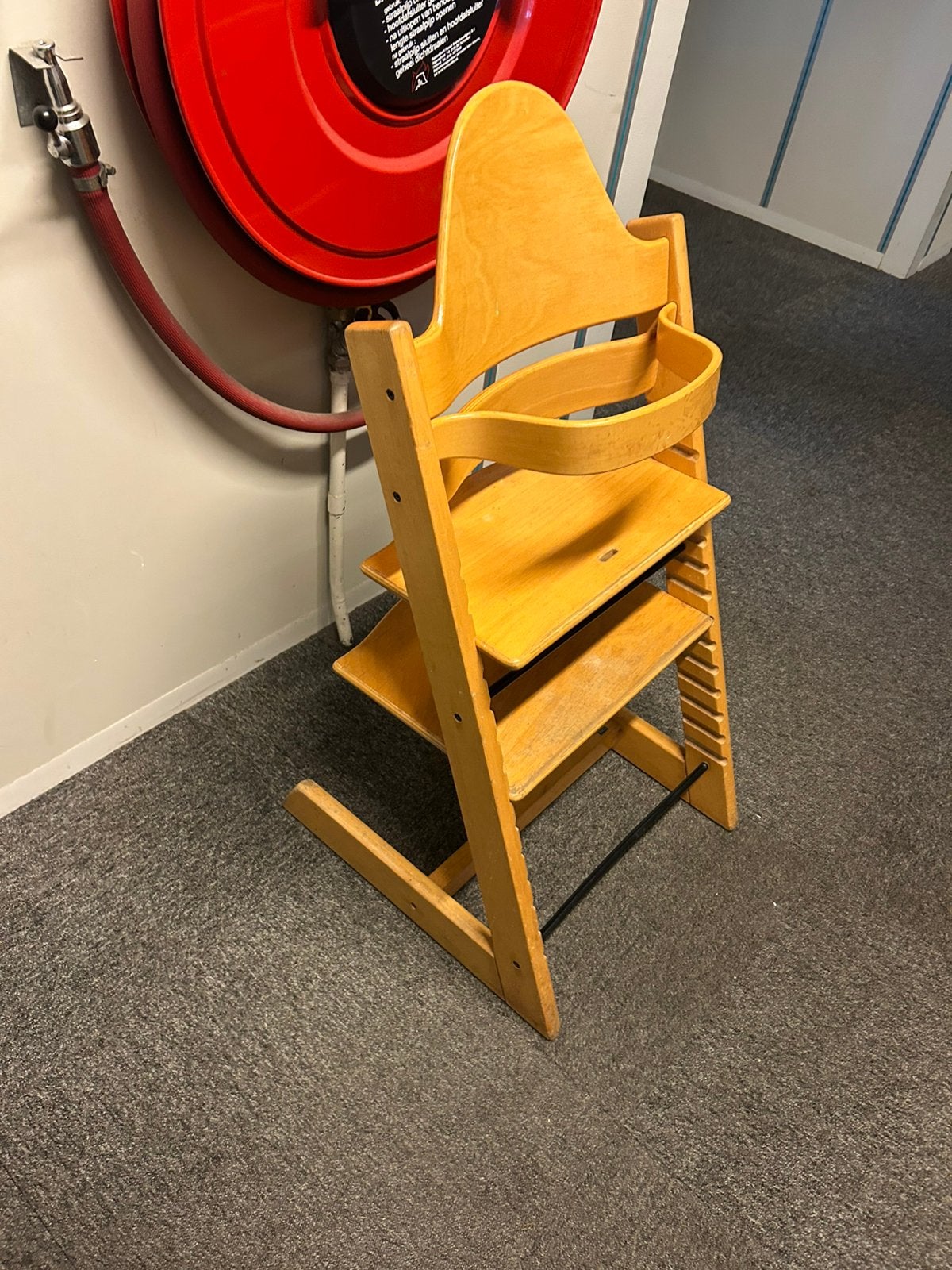 Stokke trip trap houten stoel, Kinderen en Baby's, Kinderstoelen, Ophalen, Zo goed als nieuw, Overige typen, Aanschuifbaar