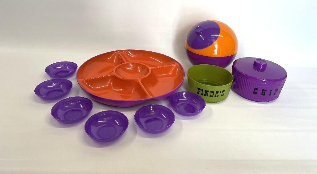 set pinda’s en chips schalen en bakjes, jaren ’70 vintage, Huis en Inrichting, Kunststof, Gebruikt, Schaal, Rond