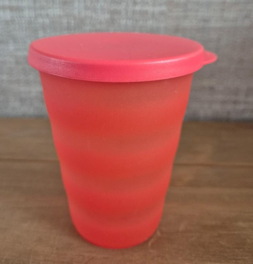 Tupperware Trendy bekers 330ML met dicht deksel, Beker of Kan, Ophalen of Verzenden, Zo goed als nieuw, Met deksel