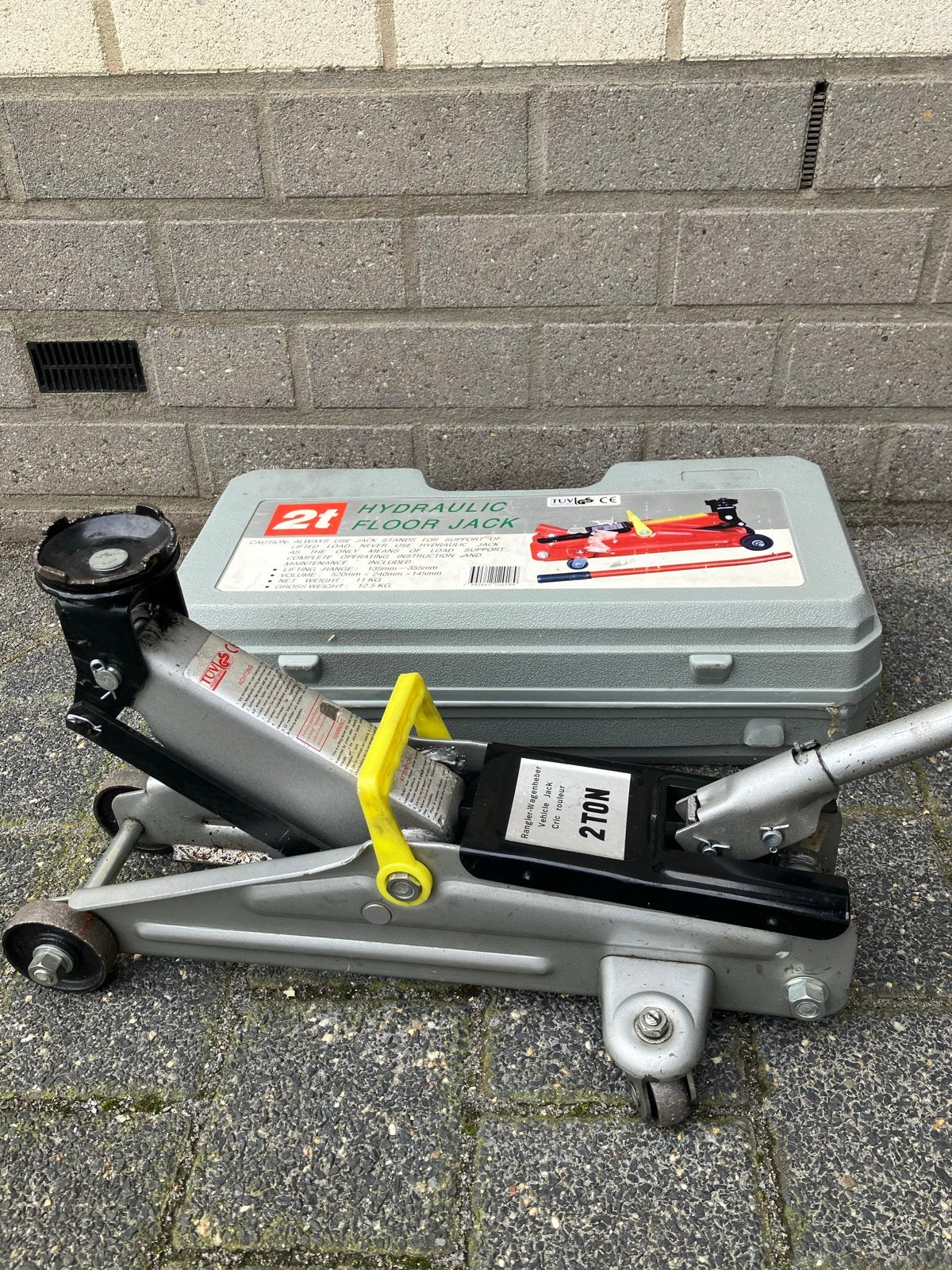 Hydraulische Garagekrik 2 Ton. Gebruikt maar in prima staat, Ophalen, Gebruikt, Hydraulisch, Garagekrik