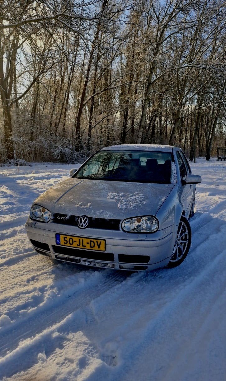 Volkswagen Golf 1.8 20V 110KW 1998 Grijs, Auto's, Volkswagen, 4 cilinders, Handgeschakeld, 1781 cc, 149 pk