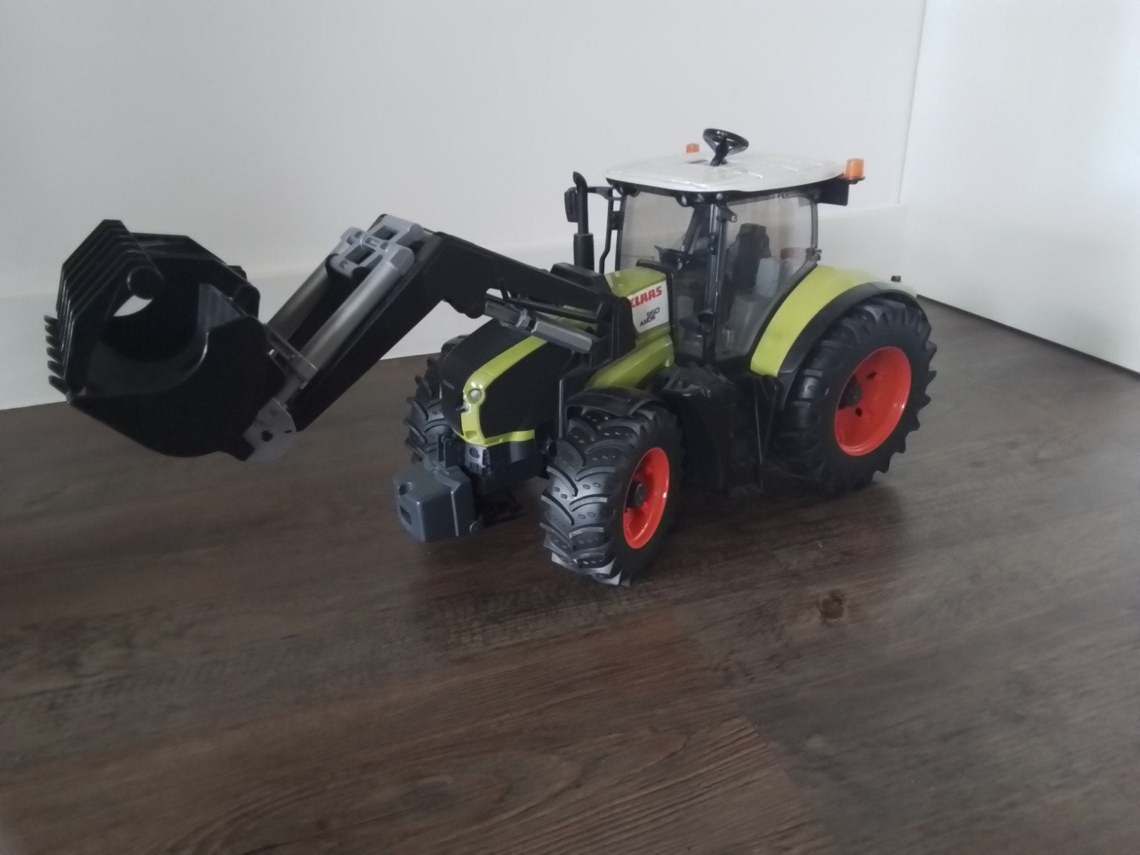Bruder trekker met voorlader, Ophalen of Verzenden