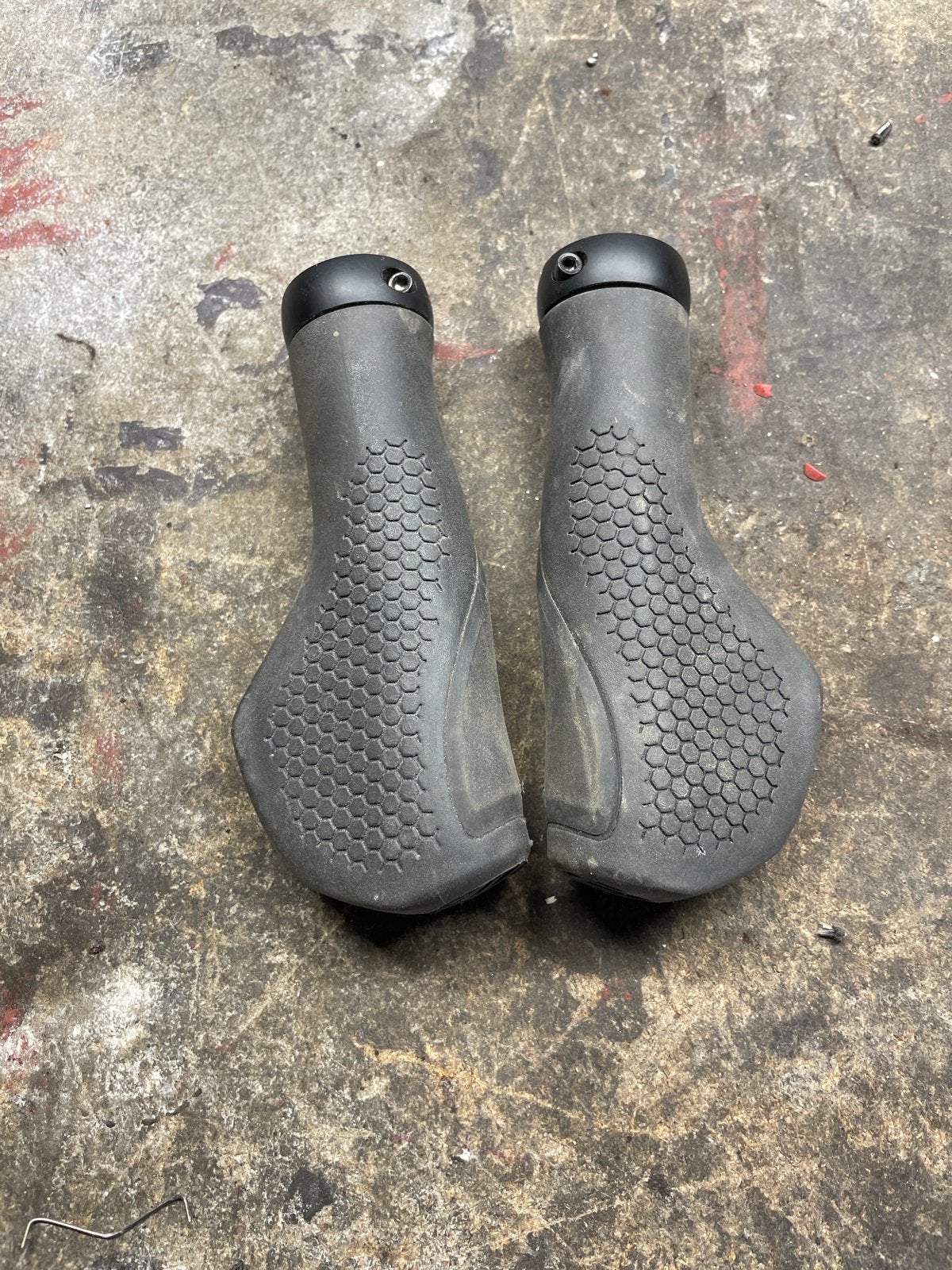 Ergonomische handvatten voor cube fiets - Goede staat, Fietsen en Brommers, Fietsonderdelen, Gebruikt, Verzenden, Stuur, Rubber