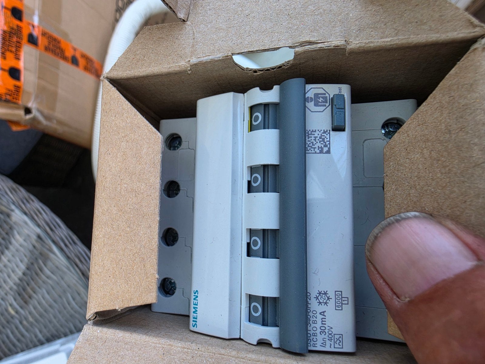 Siemens B20 aardlekautomaat, Ophalen, Nieuw, Overige typen