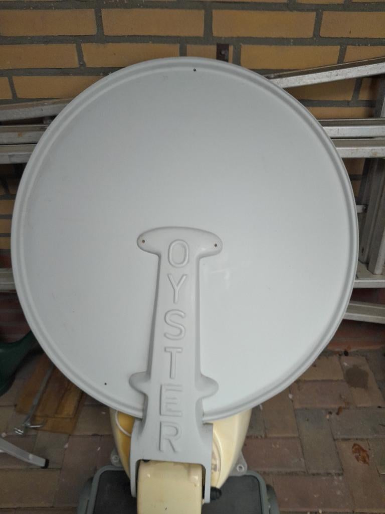 Automatische schotel Oyster Vision, Ophalen of Verzenden, Gebruikt, (Schotel)antenne, Overige merken