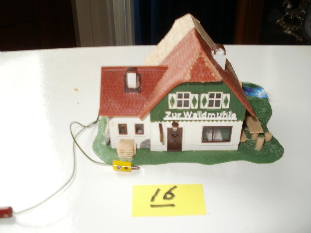 Vollmer/kibri Ho watermolen met motor voor bij de treinbaan., Hobby en Vrije tijd, Modeltreinen | H0, Overige merken, Gebruikt