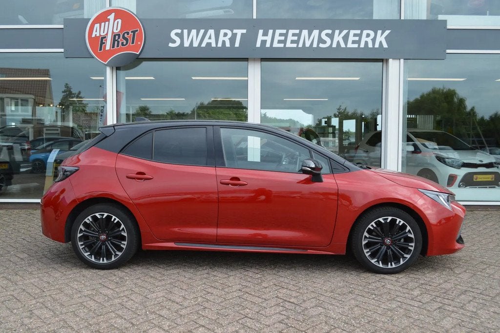 Toyota Corolla 1.8 Hybrid GR-Sport € 27.450,00, Automaat, Gebruikt, 4 cilinders, Corolla