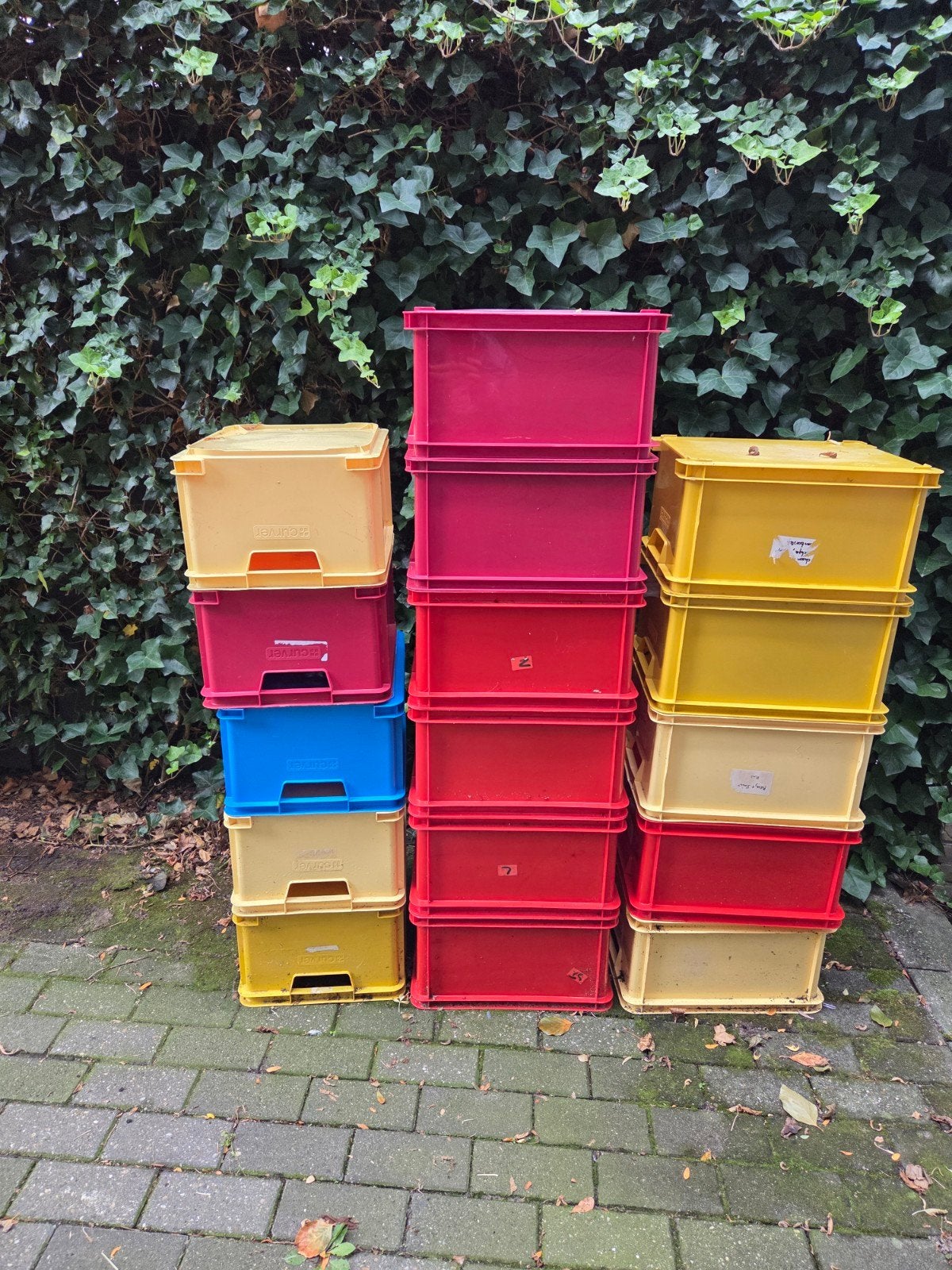 Curver stapelbakken / opbergbakken- 30 liter, Doe-het-zelf en Verbouw, Kratten en Dozen, Ophalen, Gebruikt, Minder dan 50 cm, Minder dan 40 cm