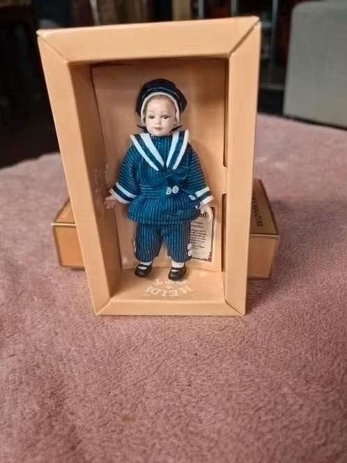 Heidi Ott Popje 10 cm - Matrozenpakje, Verzamelen, Poppen, Ophalen of Verzenden, Zo goed als nieuw, Pop