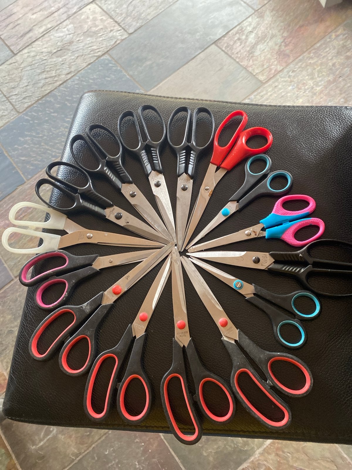 Grote collectie scharen (15) voor diverse knutselprojecten, Geschikt voor snijden, Gebruikt, Overige thema's, Gereedschap of Toebehoren
