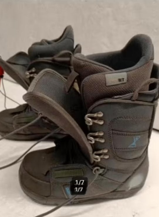 Burton progression Snowboardschoenen maat 37 (23,5cm), Sport en Fitness, Gebruikt, Schoenen, Ophalen of Verzenden