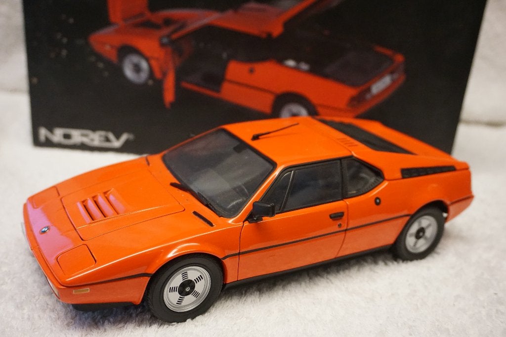 BMW M1 1:18 Coupé Oranje Norev  ZELDZAAM, Ophalen of Verzenden, Gebruikt, Norev