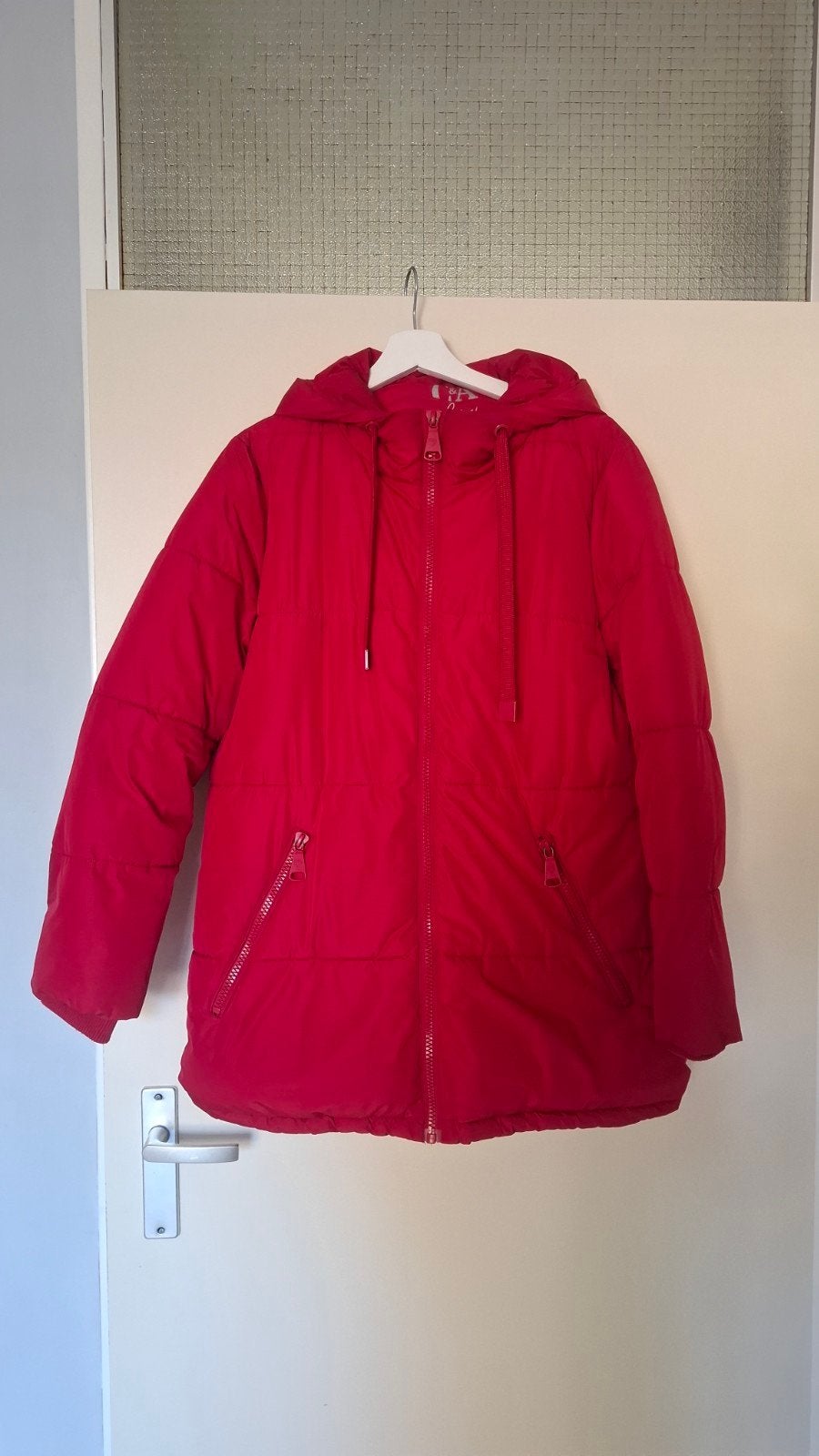 Rode winterjas van de C&A, Maat 42/44 (L), Ophalen of Verzenden, Zo goed als nieuw, C&A