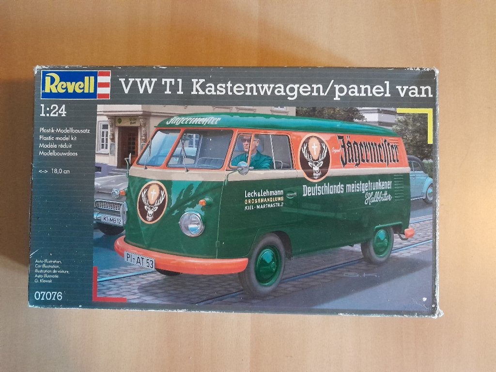 Revell 07076 VW T1 Volkswagen Bus Jagermeister (1:24) zgan, Ophalen, Auto, Zo goed als nieuw, 1:32 tot 1:50
