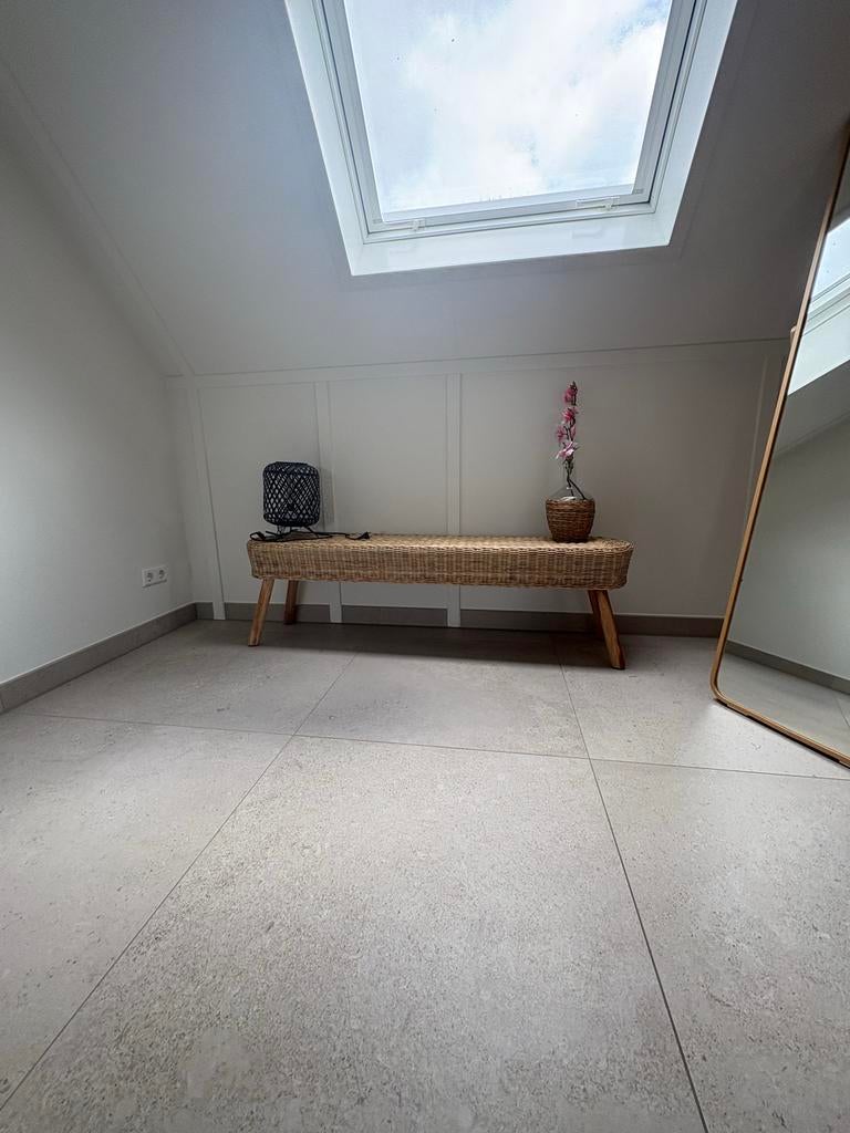 Stijlvol rieten zitbankje - 160x36x45 cm, Huis en Inrichting, Banken | Voetenbanken en Poefen, Ophalen, Zo goed als nieuw