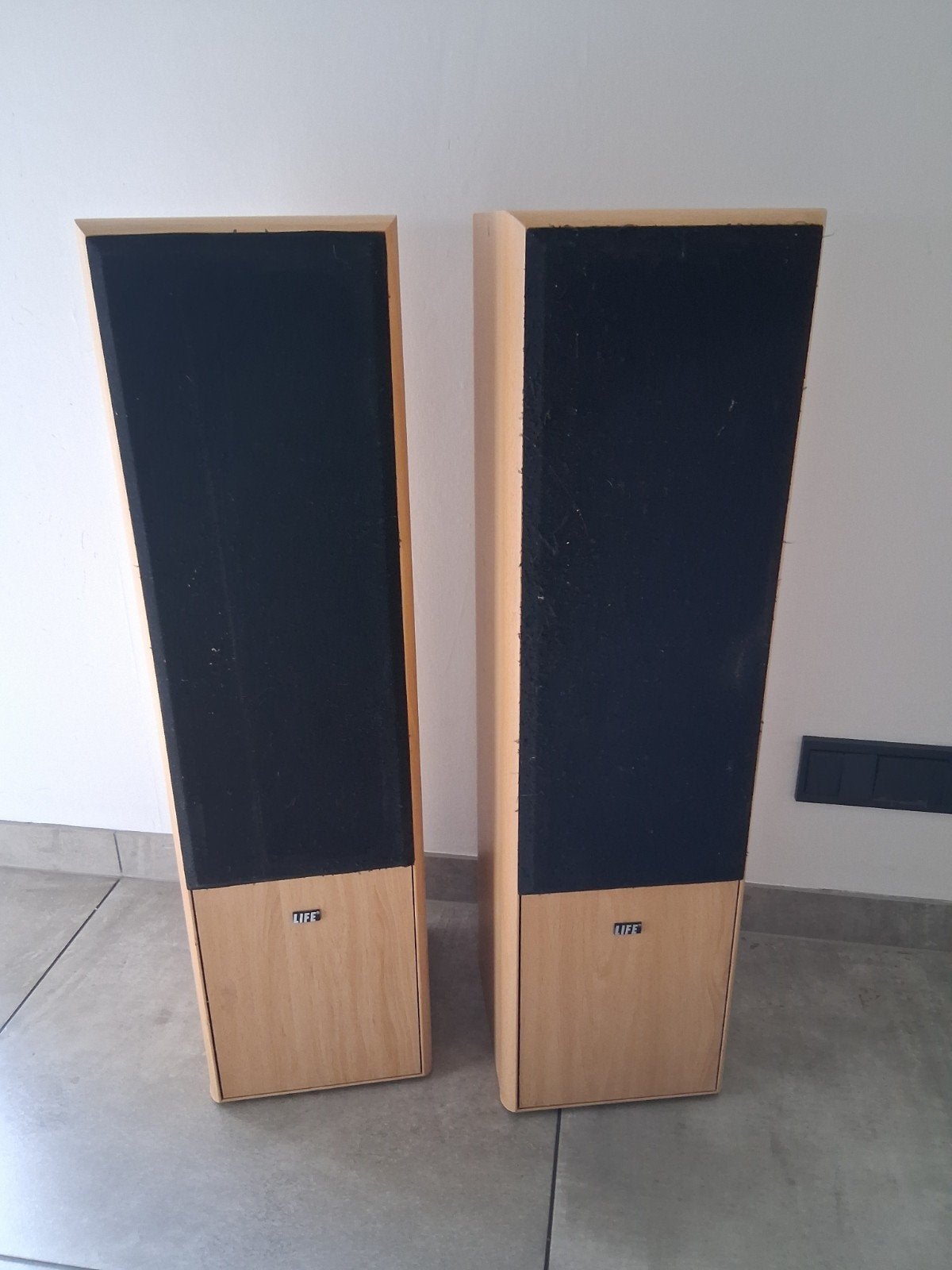 luidsprekers merk life. doek beschadigd. L5454, Gebruikt, Speakerset, 60 tot 120 watt, Ophalen