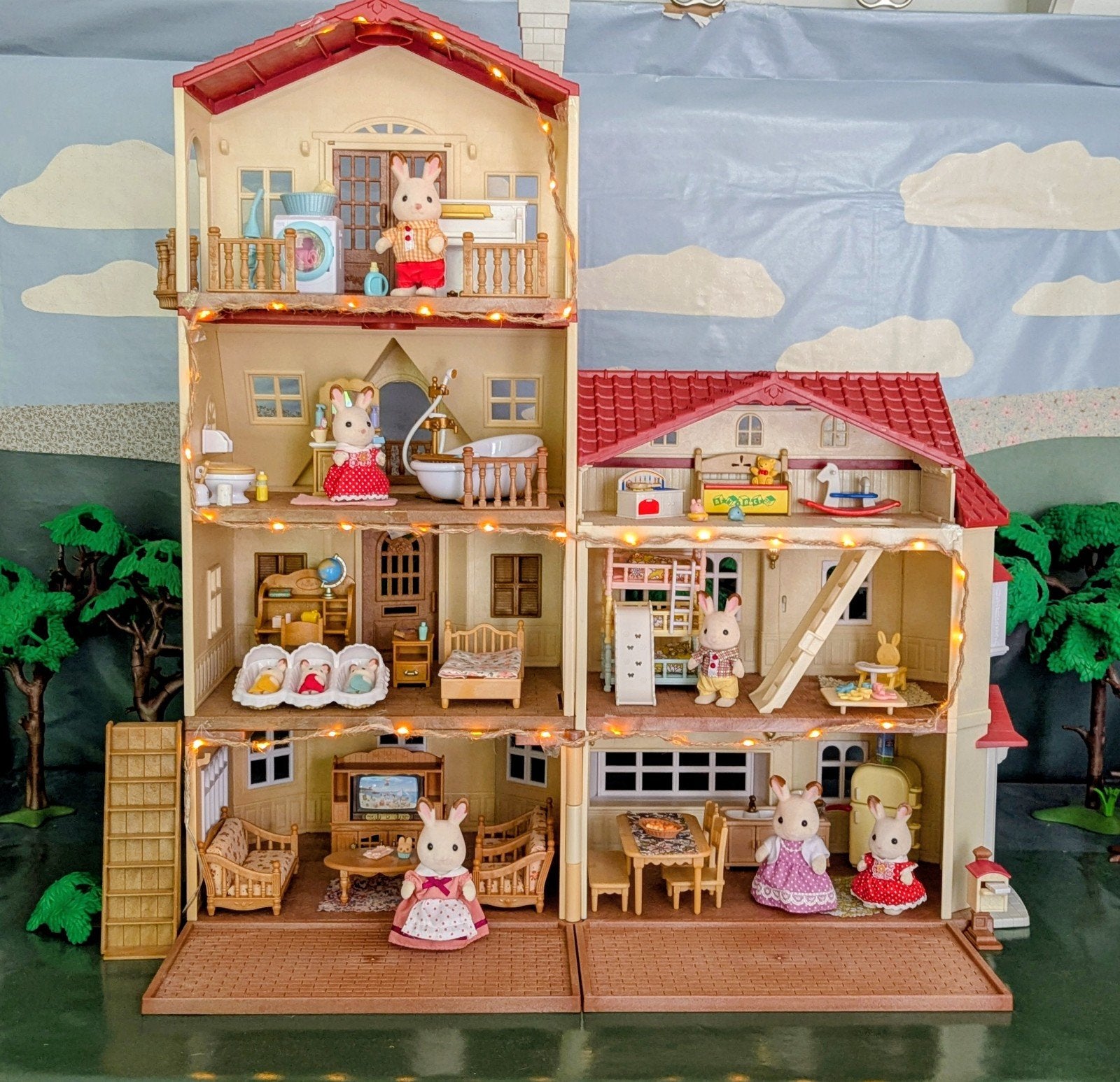Sylvanian Families Grote en kleine landhuis met speelzolder, Kinderen en Baby's, Speelgoed | Poppenhuizen, Ophalen of Verzenden