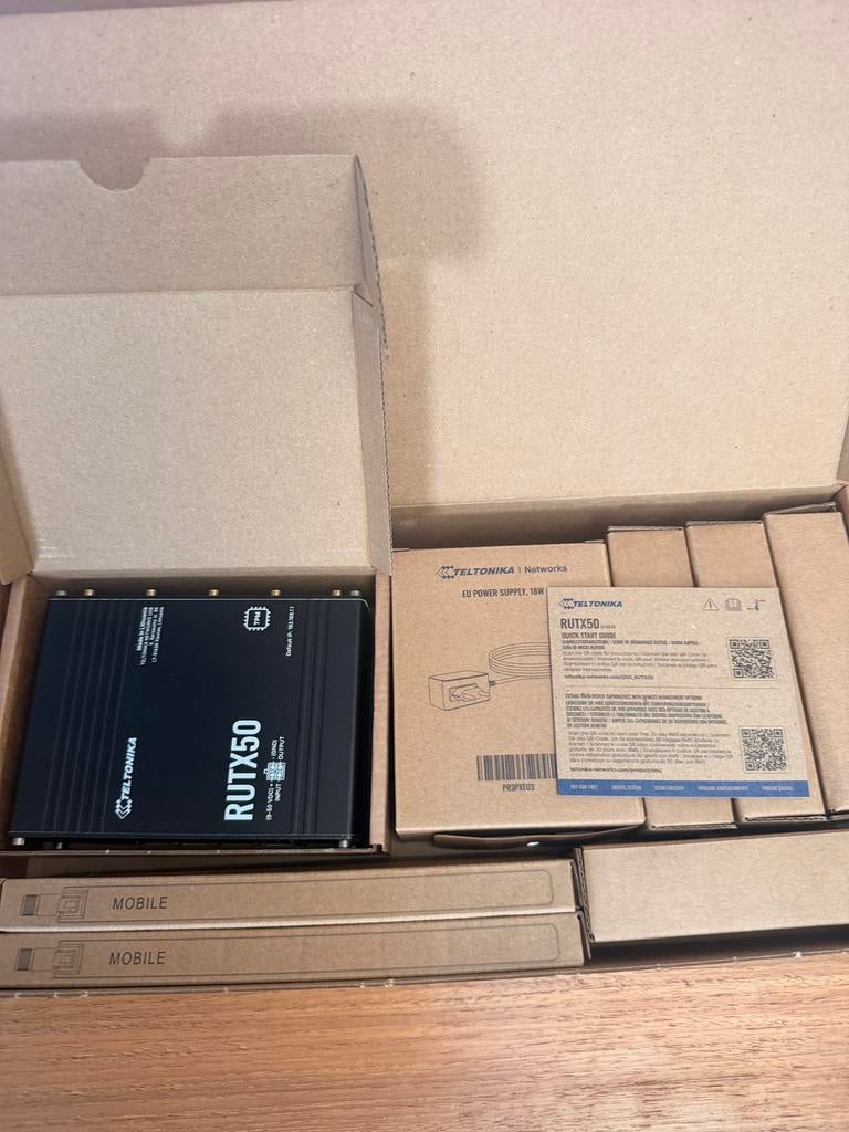 Teltonika RUTX50 5G Router, Computers en Software, Routers en Modems, Ophalen of Verzenden, Nieuw, Router met modem, Teltonika
