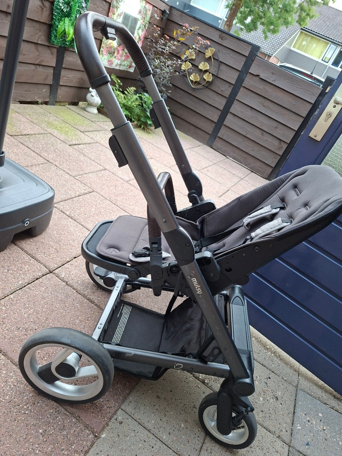 Mutsy Igo kinderwagen met reiswieg en zitje, Ophalen, Gebruikt, Combiwagen, Met reiswieg