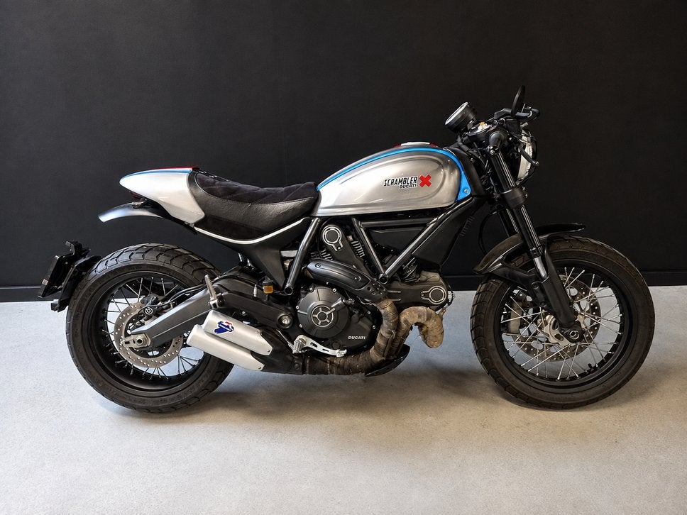 DUCATI Cafe racer special SCRAMBLER BARE METAL MARTINI 2017, Motoren, DUCATI, 2 cilinders, Bedrijf, Onbekend