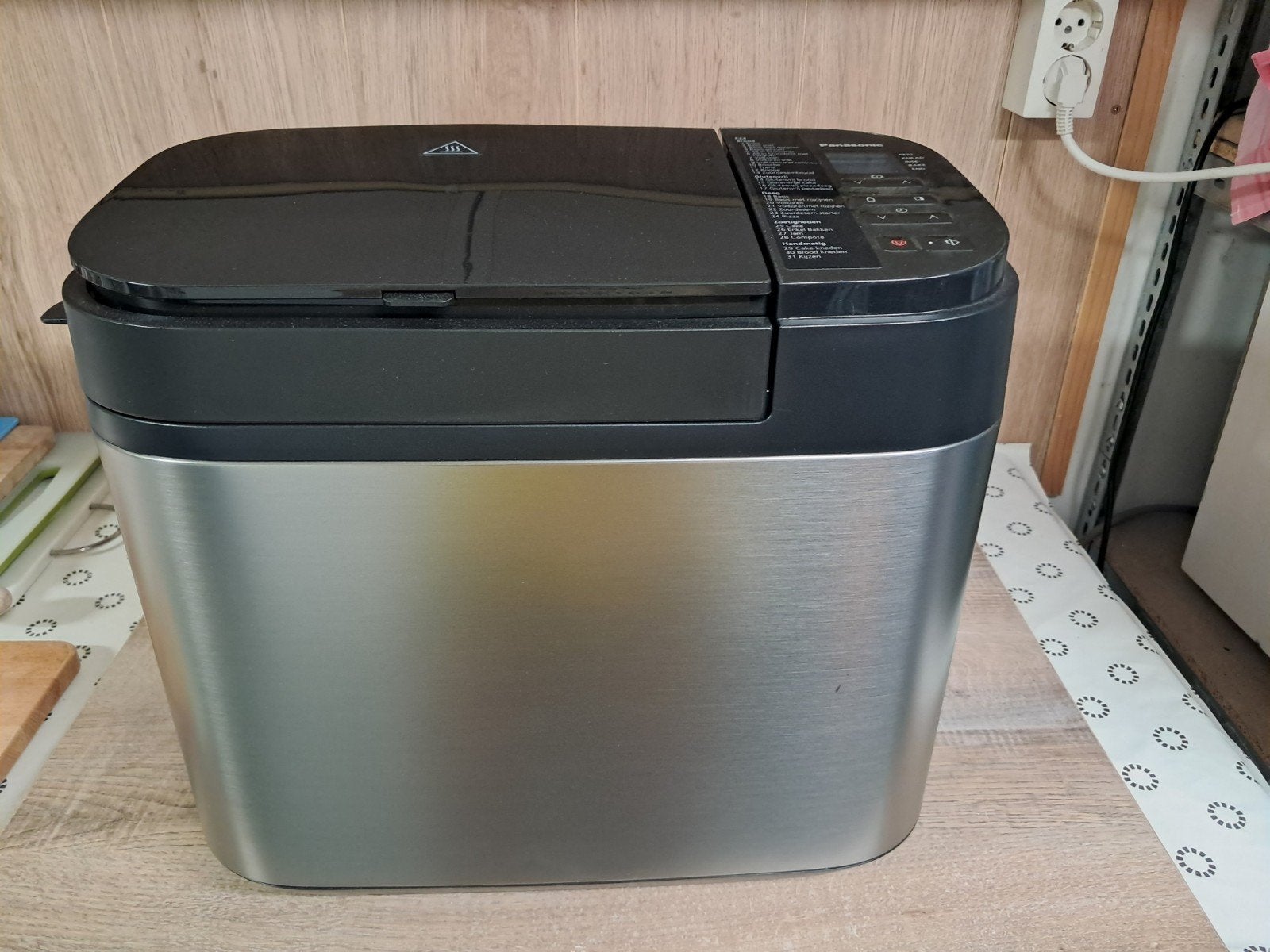 Panasonic SD-YR2550 Broodbakmachine - Zo goed als nieuw, Ophalen, Zo goed als nieuw, Met timer, Kijkvenster
