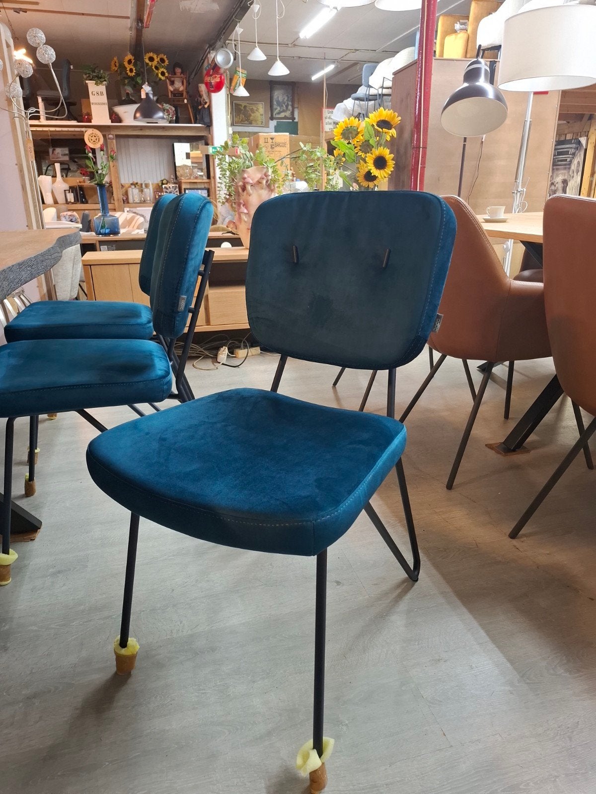 6 Nieuwe stoelen, kleur Teal, zwart frame + greep June Xooon, Huis en Inrichting, Ophalen, Blauw, Nieuw, Metaal