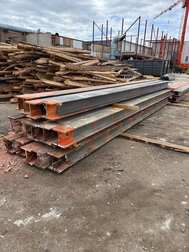 Stalen balken HEB / 180 - 220, Lengtes 6 m+, Doe-het-zelf en Verbouw, Metalen, Ophalen, Gebruikt