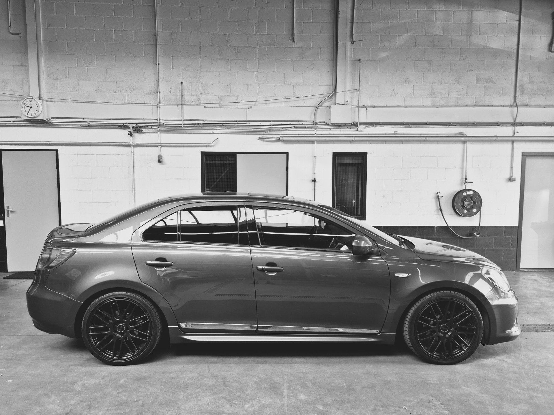 Suzuki Kizashi 2.4 Sport aut 4x4, Auto's, Suzuki, Automaat, Gebruikt, Zwart, 4 cilinders