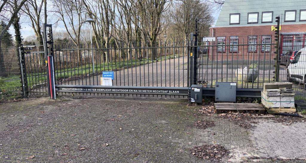 Elektrische hekwerk schuifpoort schuifhek hek hekken, Tuin en Terras, Ophalen of Verzenden, Gebruikt, 200 cm of meer, 150 tot 200 cm