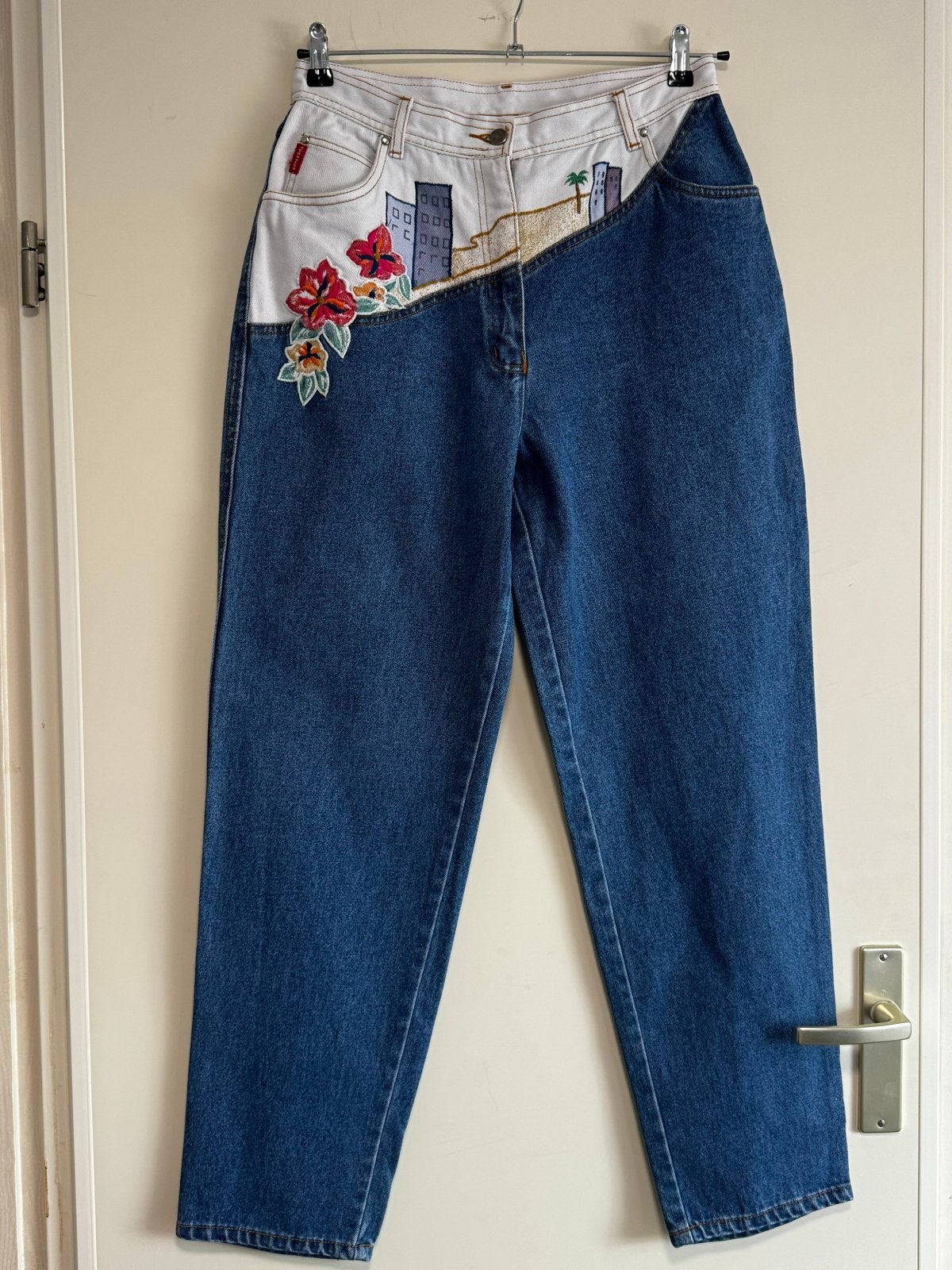 Vintage Together! Jeans met borduursels - Maat 42, Ophalen of Verzenden, Zo goed als nieuw, Blauw, W33 - W36 (confectie 42/44)